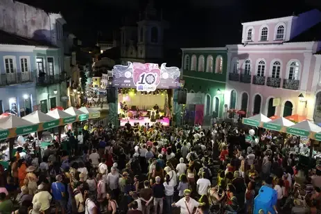 Rovena Rosa/Agência Brasil Salvador (BA), 05/08/2026 - Abertura da 10ª edição da Festa Literária Internacional do Pelourinho - Flipelô, que homenageia a poeta Myriam Fraga, com show de Belô Velloso, no Centro Histórico da capital baiana. Foto: Rovena Rosa/Agência Brasil