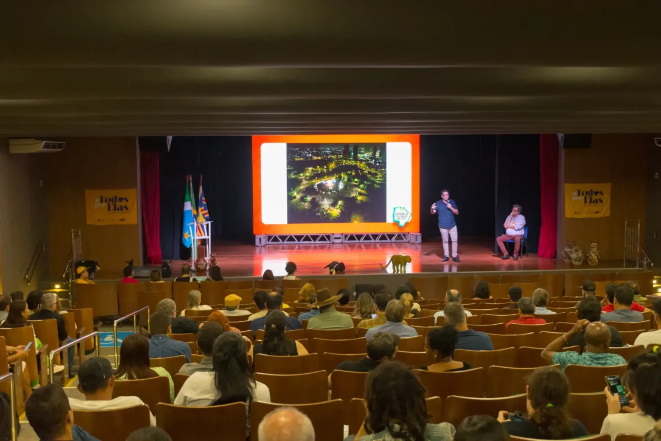 auditório com gestores da cultura