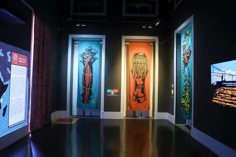 Tomaz Silva/Agência Brasil Rio de Janeiro (RJ), 13/08/2026 – Exposição Território Inventivo Pequena África no Museu da História e da Cultura Afro-Brasileira (MUHCAB), na zona portuária do Rio de Janeiro. Foto: Tomaz Silva/Agência Brasil