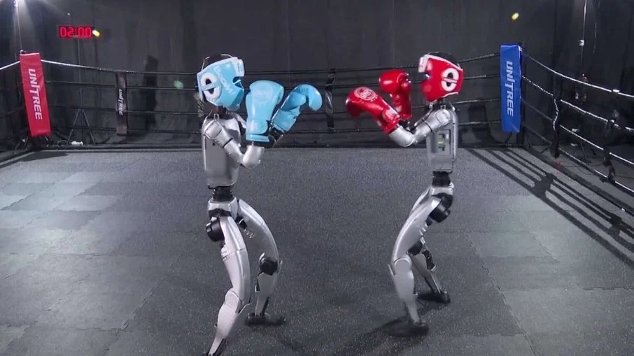 Briga de Robôs! Humanoides saem no soco em ringue na China Briga de Robôs! Humanoides saem no soco em ringue na China
