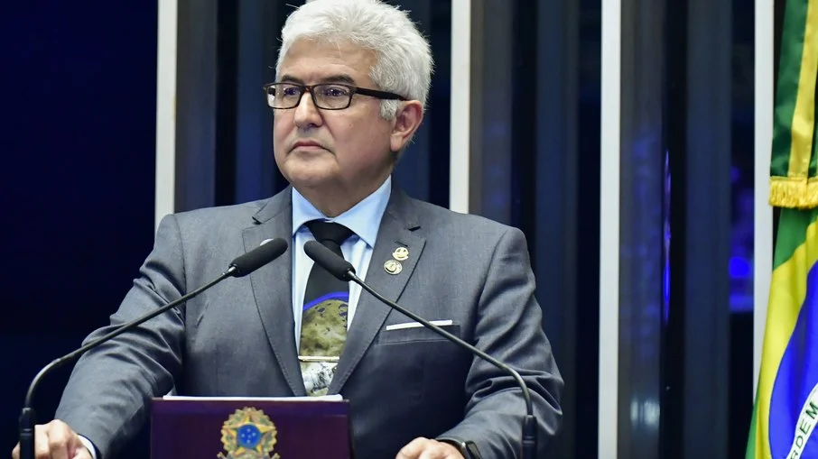 Senador Astronauta Marcos Pontes (PL/SP) na tribuna, onde discursou sobre sua candidatura à presidência do Senado. Senador Astronauta Marcos Pontes (PL/SP) na tribuna, onde discursou sobre sua candidatura à presidência do Senado.