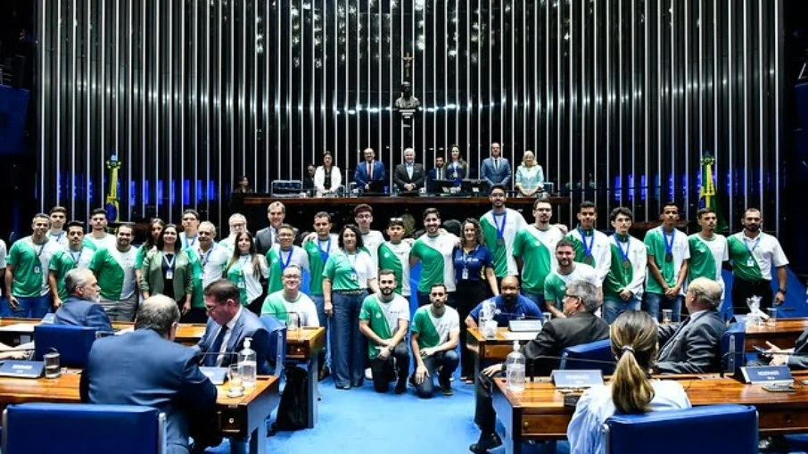 Sessão Especial - Dia da Educação Profissional e Tecnológica Sessão Especial - Dia da Educação Profissional e Tecnológica