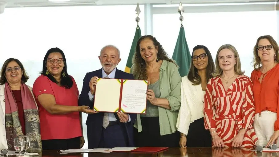 O presidente Luiz Inácio Lula da Silva durante cerimônia de sanção de projetos de lei. O presidente Luiz Inácio Lula da Silva durante cerimônia de sanção de projetos de lei.