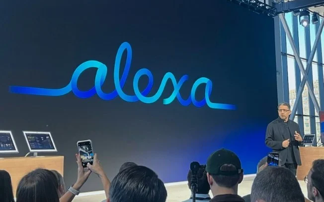 Panos Panay, vice-presidente de dispositivos e serviços da Amazon, fala sobre a Panos Panay, vice-presidente de dispositivos e serviços da Amazon, fala sobre a