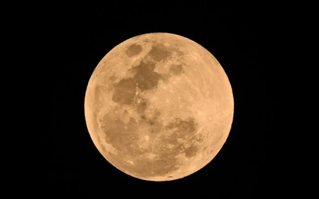Lua observada do México em 13 de março de 2025, antes do eclipse Lua observada do México em 13 de março de 2025, antes do eclipse