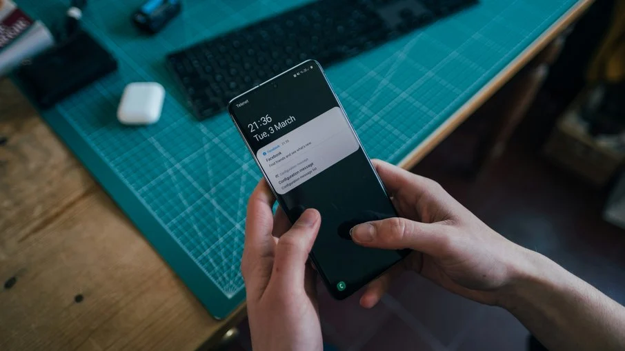 Aprenda a controlar e bloquear notificações de aplicativos no celular Aprenda a controlar e bloquear notificações de aplicativos no celular