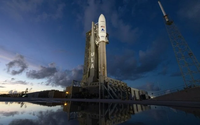 Foto fornecida pela United Launch Alliance em que se vê um foguete Atlas V durante um lançamento anterior para a Amazon, em 6 de outubro de 2023 Foto fornecida pela United Launch Alliance em que se vê um foguete Atlas V durante um lançamento anterior para a Amazon, em 6 de outubro de 2023
