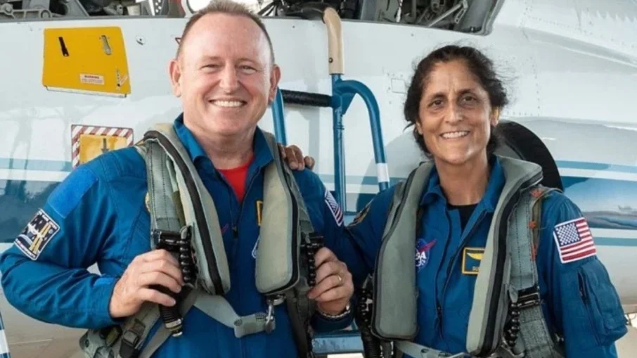 Astronautas Butch Wilmore e Suni Williams Astronautas Butch Wilmore e Suni Williams
