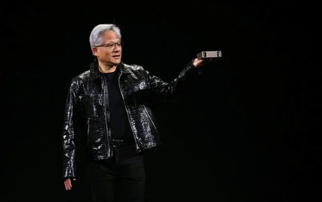 O presidente da Nvidia, Jensen Huang, em Las Vegas, em 6 de janeiro de 2025 O presidente da Nvidia, Jensen Huang, em Las Vegas, em 6 de janeiro de 2025