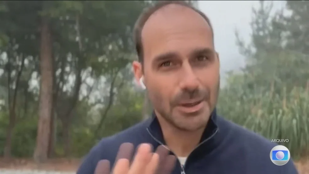 Eduardo Bolsonaro, morando nos EUA, é escolhido pelos partidos de oposição novo líder da minoria — Foto: Reprodução/TV Globo