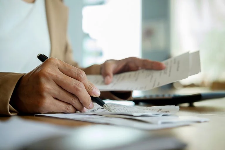 Economia - geral - banco - empréstimo - consignado - dívida - crédito
