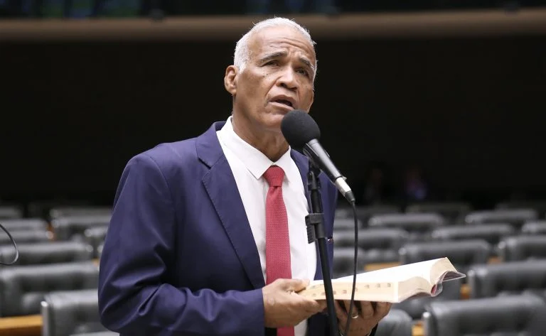 Discussão e votação de propostas legislativas. Dep. Pastor Sargento Isidório (AVANTE-BA)