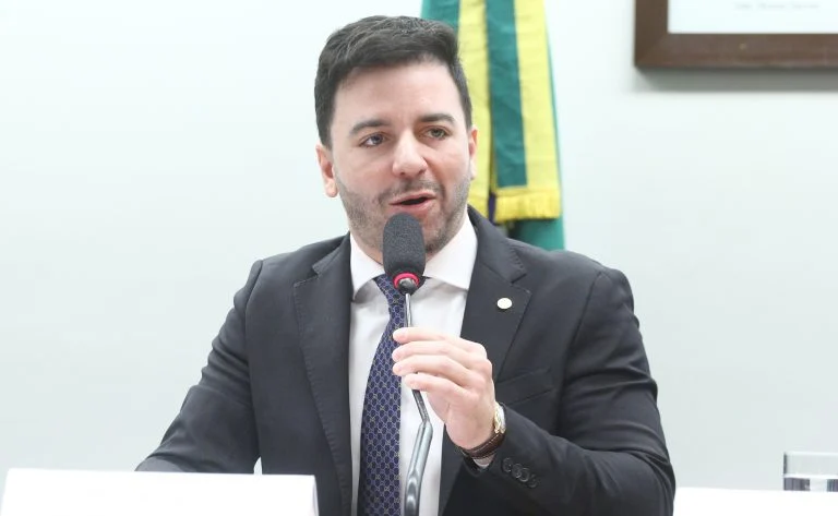Audiência Pública - Impactos do comércio de pele de jumentos no Brasil. Dep. Célio Studart (PSD - CE)