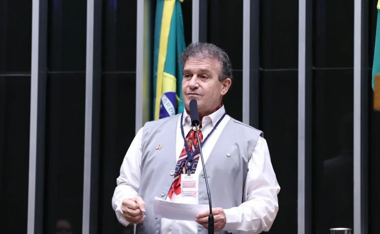 Discussão e votação de propostas legislativas. Dep. Pompeo de Mattos (PDT - RS)