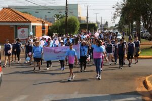 RFCC realiza a 15ª Caminhada do Outubro Rosa pelo centro de Chapadão do Sul