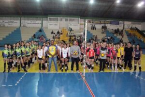 Naviraí comemora crescimento do voleibol feminino das escolinhas