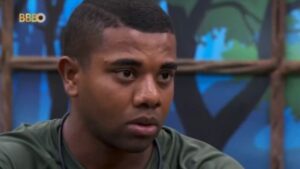 BBB 24: Davi pede desculpas a Nizam após discussão