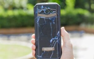 Celular indestrutível | O que torna esses smartphones mais resistentes?