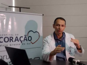 Cirurgia de João Carreiro teve duração de 12 horas