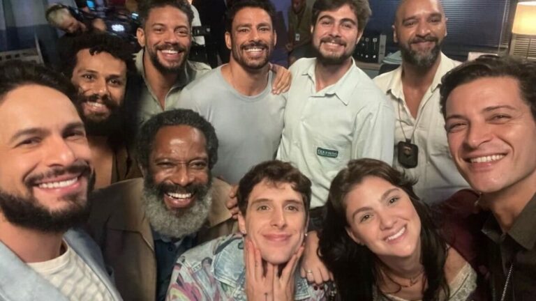 Elenco de 'Terra e Paixão' se despede da novela