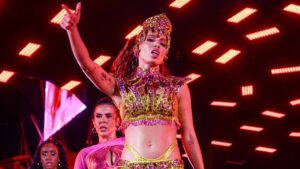 Ensaios da Anitta reúne famosos para pré-Carnaval em Salvador; fotos