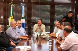 Governo garante apoio financeiro aos clubes no estadual