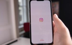 Instagram testa notas que estimulam a interação de outras contas