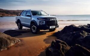 JAC Hunter T9 | Picape a combustão é vista no Brasil, mas só “a passeio”