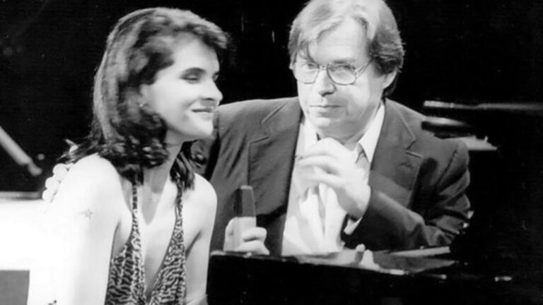 Marina Lima homenageia Tom Jobim no dia em que ele completaria 97 anos