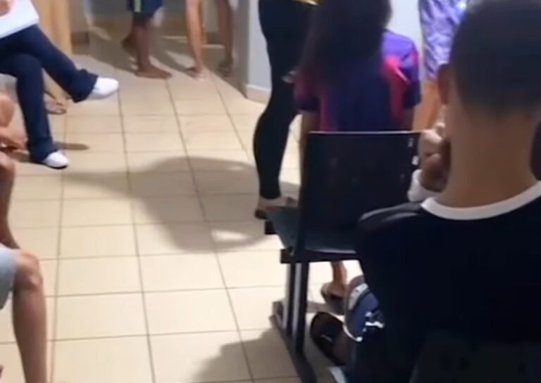 Prefeito de MS causa polêmica ao mandar à delegacia crianças jogando futebol em quadra interditada