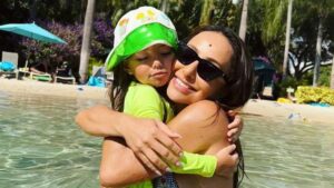 Sabrina Sato relembra reação da filha com divórcio: 'Melhor para ela'