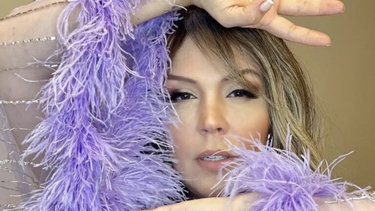 Simony desmente harmonização facial: "Eu uso corticoide todos os dias"