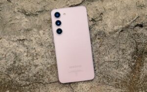 Vale a pena comprar o Galaxy S23 agora que o S24 chegou?