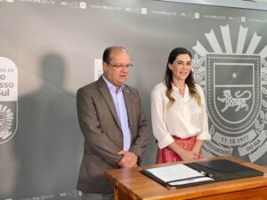 "Este momento marca um fato histórico", diz Viviane ao assumir a SEC