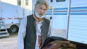 Alec Baldwin se declara inocente por morte de diretora em set