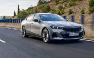 BMW trará versões híbrida e elétrica do Série 5 ao Brasil