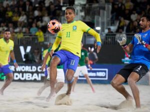 Brasil vence Irã e vai para a final da Copa do Mundo de Futebol de Areia
