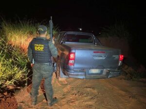 Caminhonete roubada em Santa Catarina é recuperada em Mundo Novo