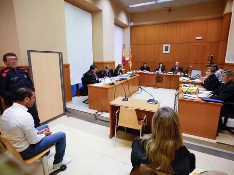 Caso Daniel Alves: esperando pela sentença, jogador é convocado para tribunal