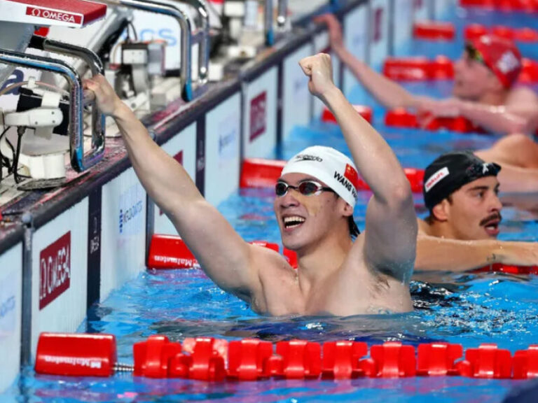 Chinês Pan Zhanle bate recorde mundial dos 100 m livres