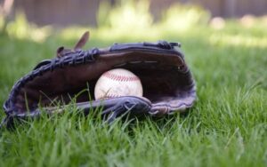 Como uma bola de baseball poderia se tornar uma bomba atômica