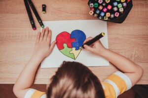 Deputados votam proposta que irá possibilitar diagnóstico precoce de autismo