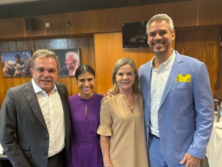 Gleisi Hoffmann apoia Camila na capital e Tiago Botelho em Dourados