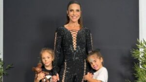 Ivete Sangalo celebra aniversário das filhas gêmeas no carnaval