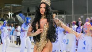 Jessica Macedo estreia como rainha da Unidos da Ponte: "Lisonjeada"
