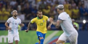 Justiça confirma condenação de Daniel Alves a 4 anos de prisão