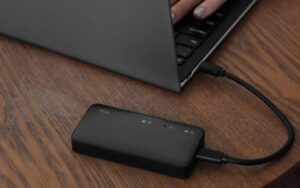 MWC 2024 | TCL lança 1º dongle USB com acesso às redes 5G RedCap