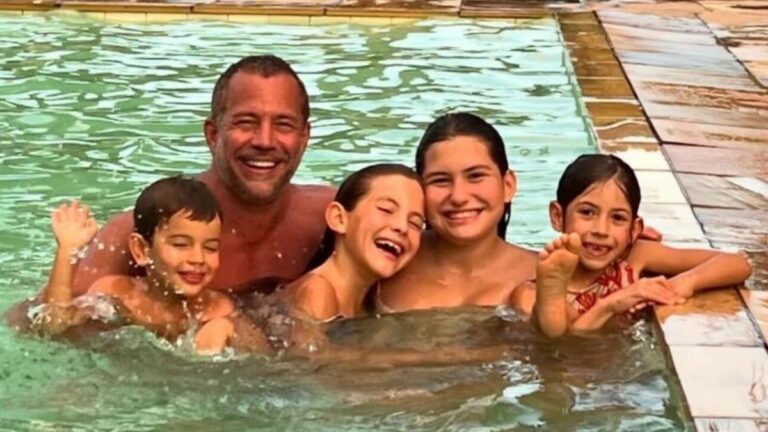 Malvino Salvador curte férias com os filhos: 'Alegria de um pai'