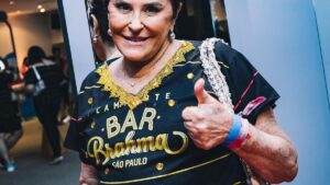 Márcia Sensitiva acompanha Carnaval e alerta sobre nova pandemia