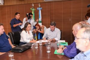 Prefeitura de Campo Grande assina o primeiro contrato do novo Minha Casa Minha Vida do país; serão 60 unidades